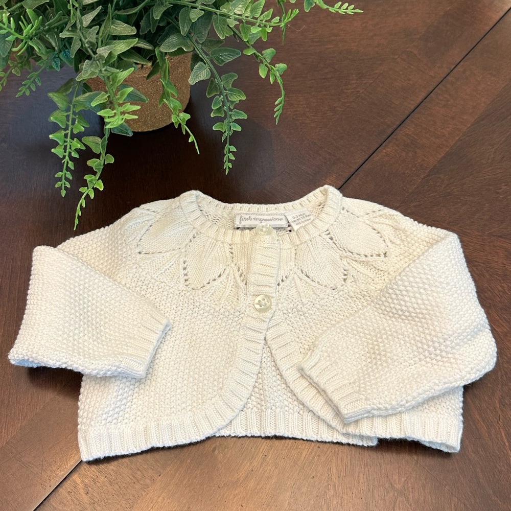 ❤️❤️SOLD❤️❤️ Baby knit sweater